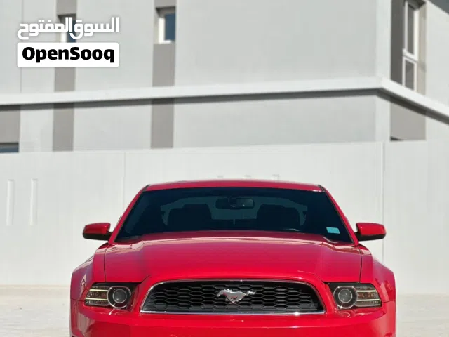 فورد موستنج خليجي 6V بريميوم في حال ممتازه موديل 2014