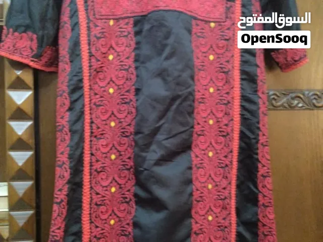 الثياب تطريز شغل يدوي مميزات