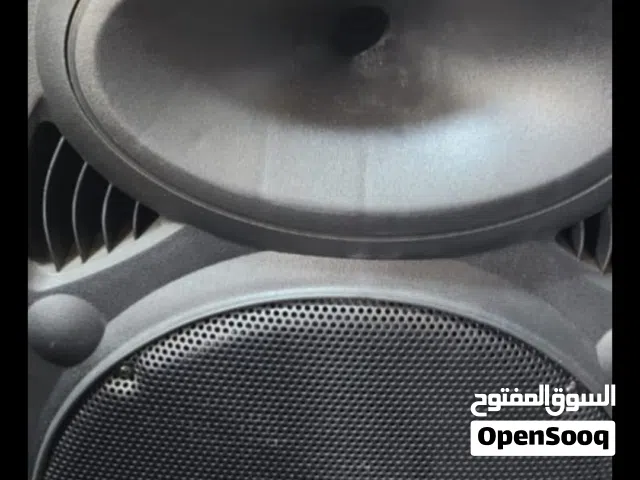 للتأجير سماعات اصليه مع المايكات ومكينه ودخان  ومكينه وفقاعات و وايضا تأجير شخصيات كرتونية
