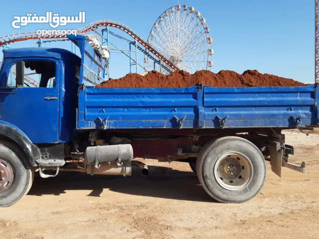 تراب أحمر  رمل  طوب كندرين  قلاب  تحميل طمم مع وجود عمال