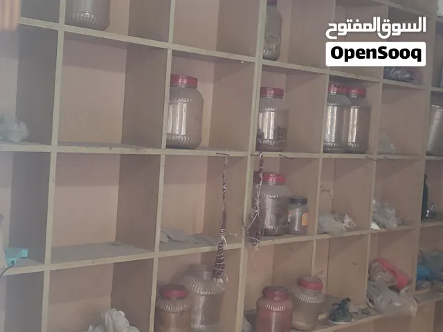 اثاث محل مستخدم نضيف مساحة4*4