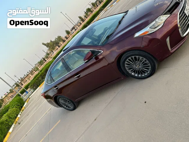 2016 تويوتا افالون Limited