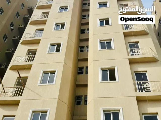 للايجار في ابوحليفه عمارة جديدة وجاهزة للسكن