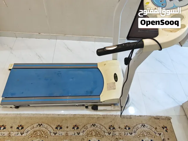 آلة مشي منزلي خفيف الوزن سهلة الاستخدام