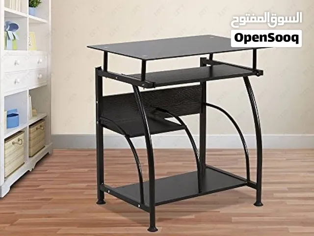 رتّب مكتبك بأناقة وعملية!  طاولة مكتبية وللكمبيوتر بتصميم عصري باللون الأسود، مصنوعة من خشب متي