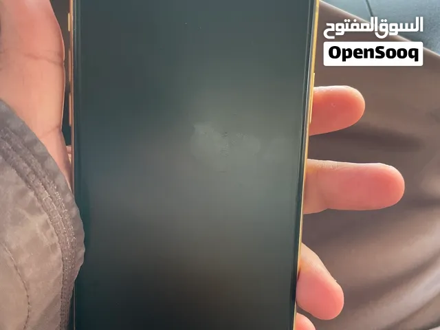 ايفون XRاموره طيبه مافيه شي مره تمام