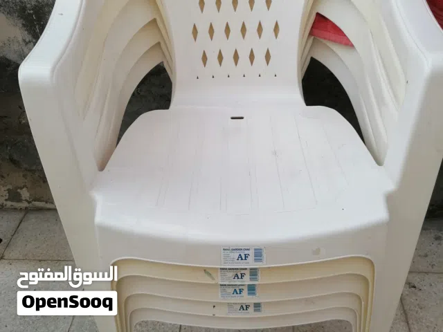 مواصفات الغرض/5كراسي بيضا الموقع/العامرات طريقة التوصيل/لايوجد