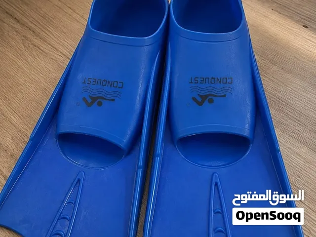 زعانف سباحه حجم صغير