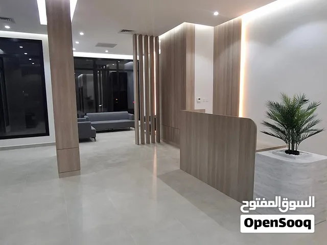 للايجــار دور تجــاري جديد اول ساكن فى السالمية مع فترة سماح ومتوفر شقق تجارية