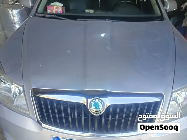 فنتازيا 2013 بحالة ممتازة جدا فابريكة بالكامل عدا اكصدام خلفي مرور المحلة الكبرى رخصة 3 سنوات