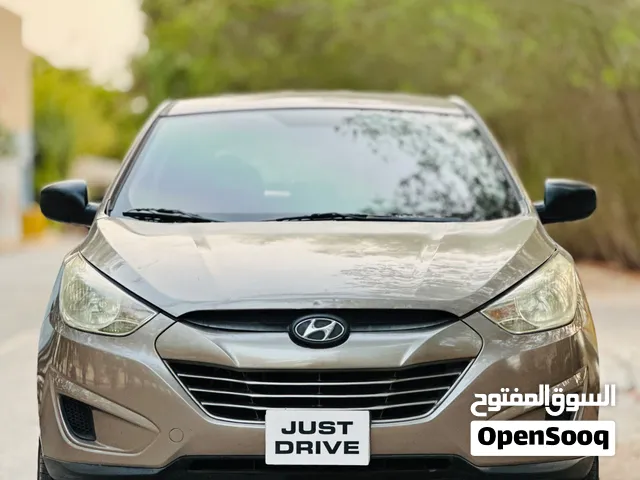 Hyundai Tucson 2013 model single owner used well maintained still comprehensive insurance until Feb