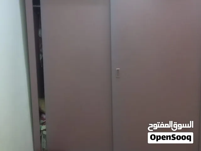 للبيع كبتين