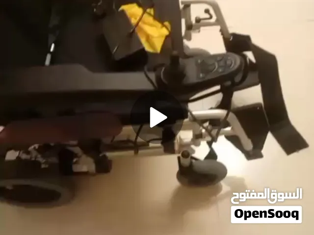 كرسي متحرك كهربائي مقاس 20 لم يستخدم