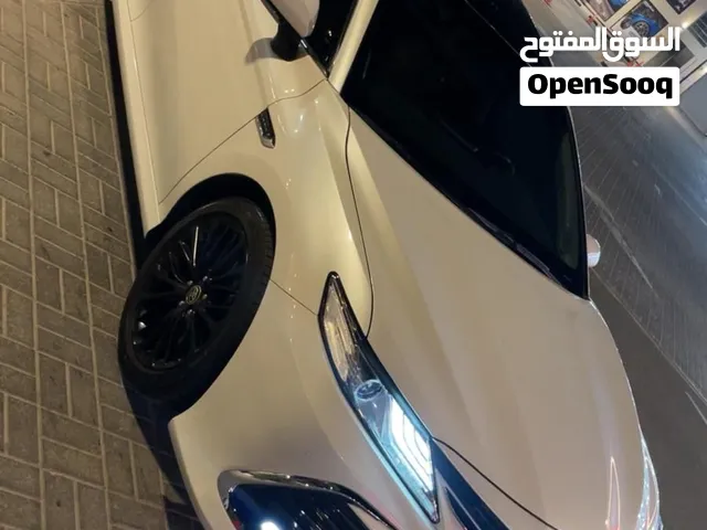 تيوتا كامري 2023 v6 للبيع