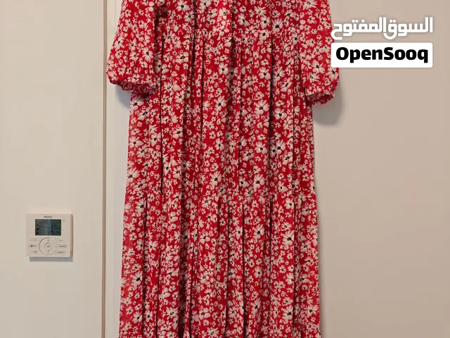 New Red Floral Maxi Dress, 3/4 Sleeve, V-neck, Size 2XL/3XL, with a cotton Lining