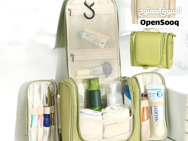 رجعة وتوفرة  لدي حقيبة للسفر او للأدوات الخاصة الصحية والتجميلية مثل الميكب وادوات الحلاقة
