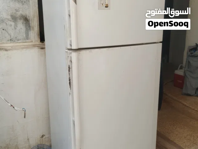 تلاجه وطباخ وغساله بحالة ممتازه البيع لدواعي النقل