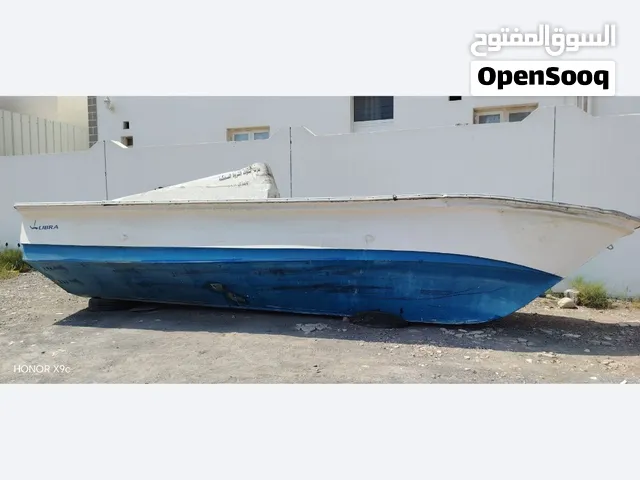 قارب 28 للبيع