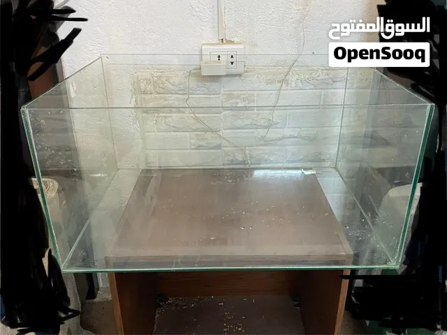 حوض سمك للبيع  العرض 45 الطول 65 الغمق 33 او 32 الموقع الرصيفة حي الحسين  السعر فقط 7.00