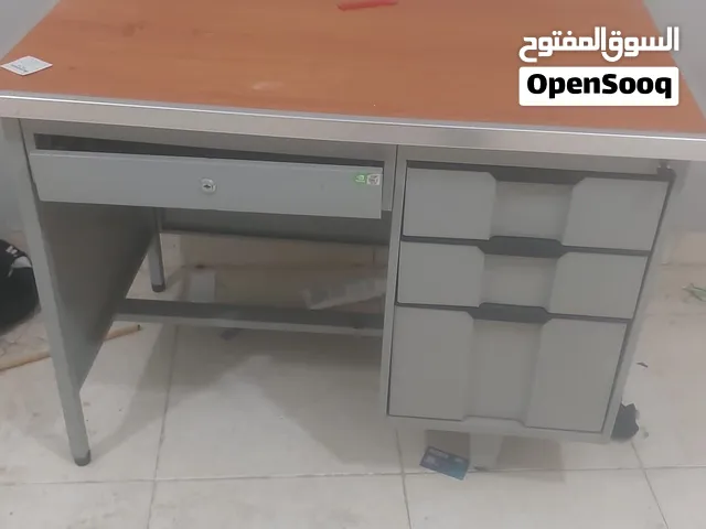 نشتري الأثاث المكتبي وأطقم الجلد والكراسي والحضنات