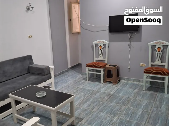 شقه  في القيادات  رابع نمره  من البحر  للايجار الشهري من المالك