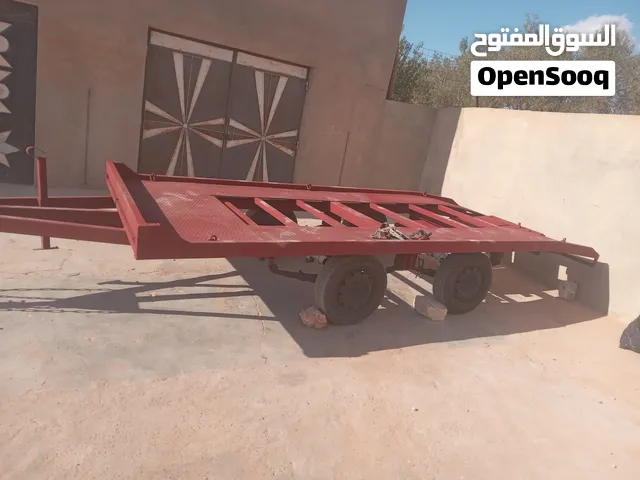 السلام عليكم ورحمة الله وبركاته  كريلو ساحبة للبيع أو افاري بسياره صغيره