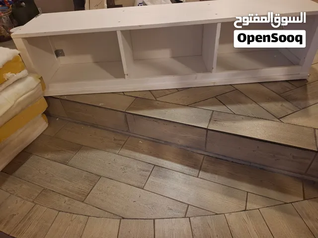 طاولة تلفزيون ايكيا