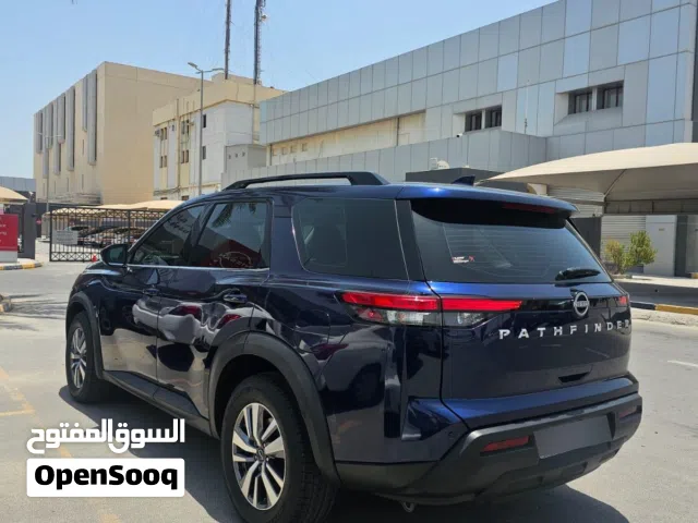 2022 Pathfinder SUV  Single Owner  Full Service History