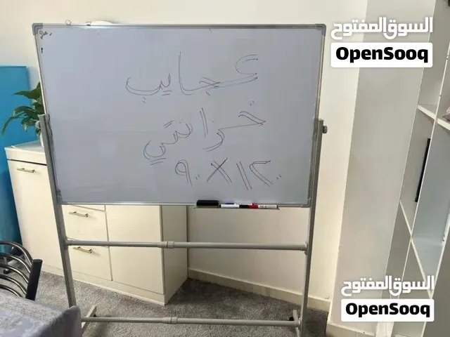 لوح وايت بورد عدد 2 بسعر مغري وجهين ابيض وجه جديد نضيف وجه في طعجات