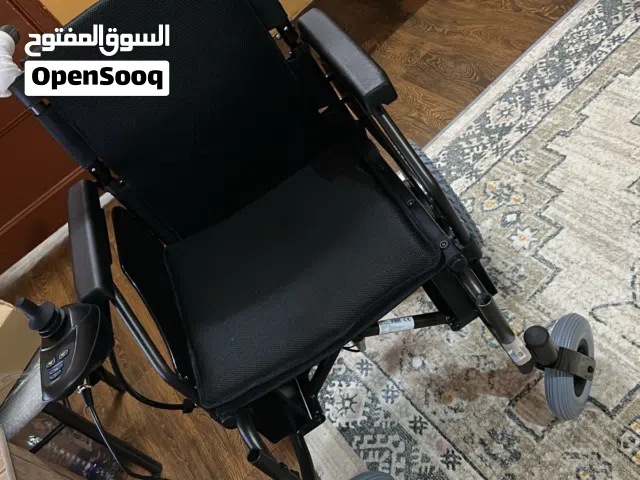 عربية كهربائيه
