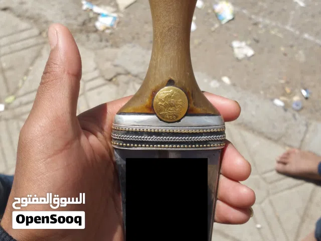 للبيع جنبية زراف صيفاني (بيضانية) من اصل وحيد القرن نضيفة ومضمونه