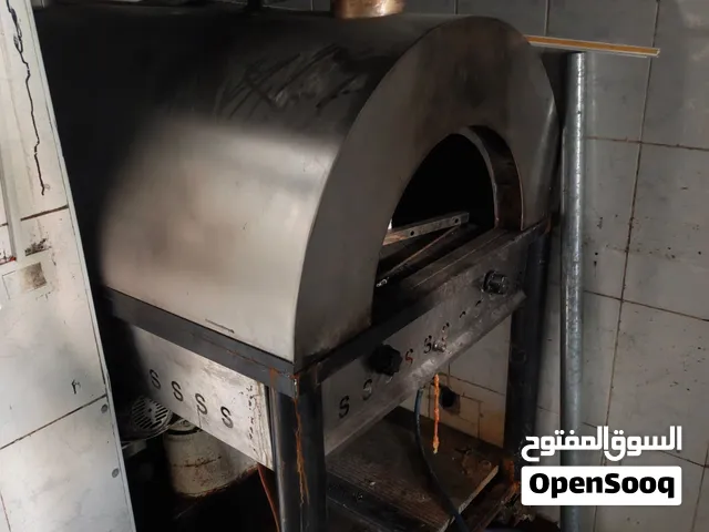 فرن بحالة لجديد ومنقل كبير مع شفاط