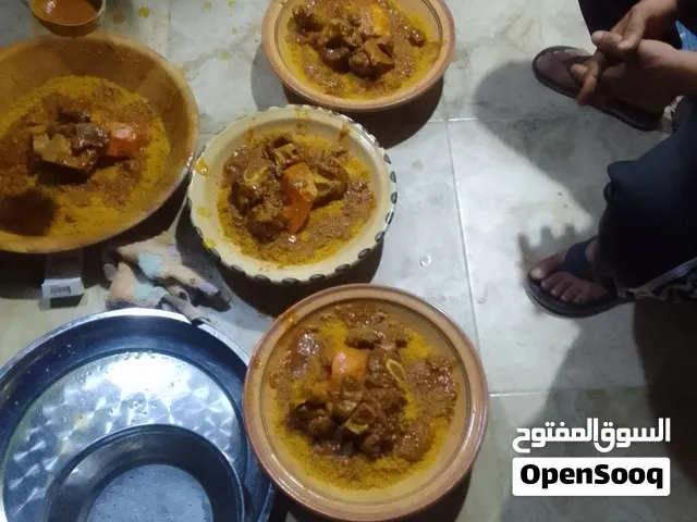 اريد شراء ارفف اسكفالي محل مود غدائية +تلاجات عرض اوبضاعة  محل صغير