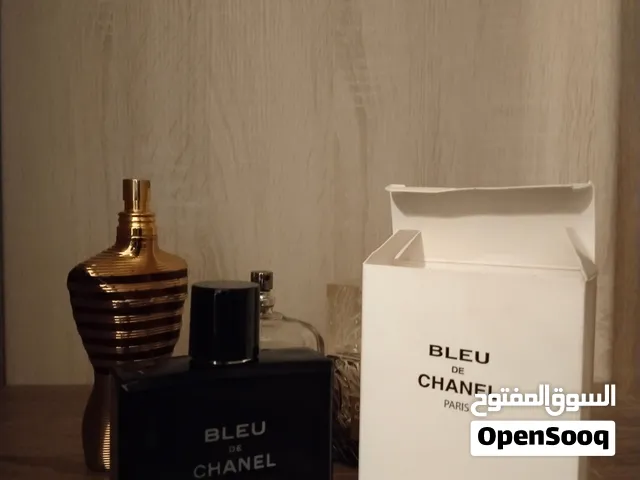 BLEU DE CHANEL PARIS it's only 100 JDS and it's amazing looking for only 100 JDS and it smells good