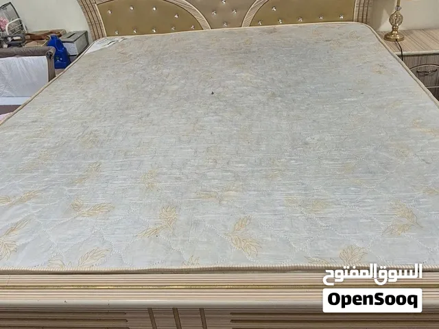 فرش سرير (دوشك) مستعمل بحالة جيدة مريح