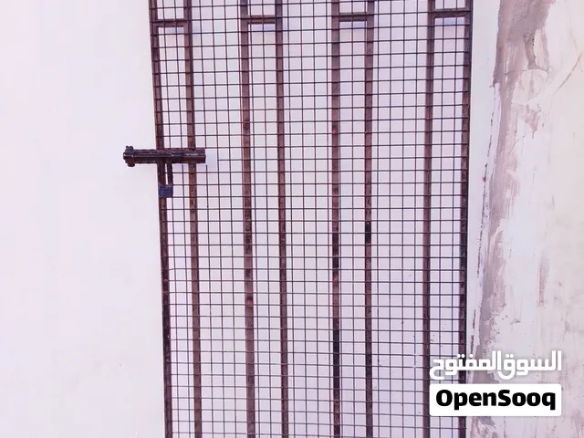 باب حديد ثقيل العرض 84 سم وطول 2 مترين حديد صب مش تيوبات