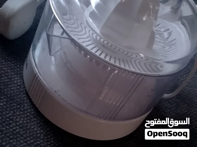 عصاره ليمون وبرتقال ماركه صيني الحجم وسط جديده السعر 10 للتواصل فيه رقم