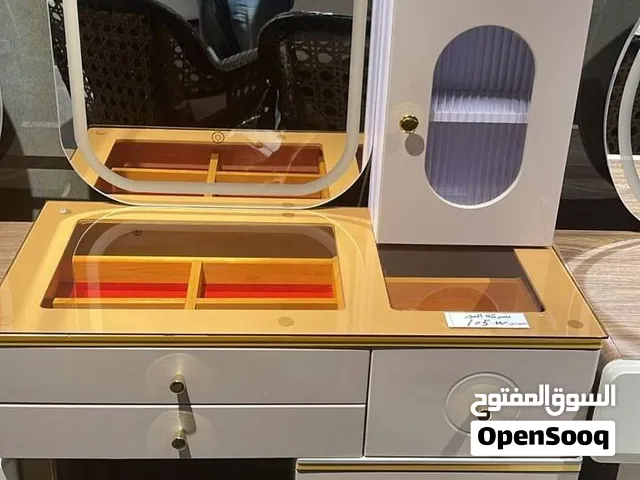 ميز تواليت انارة