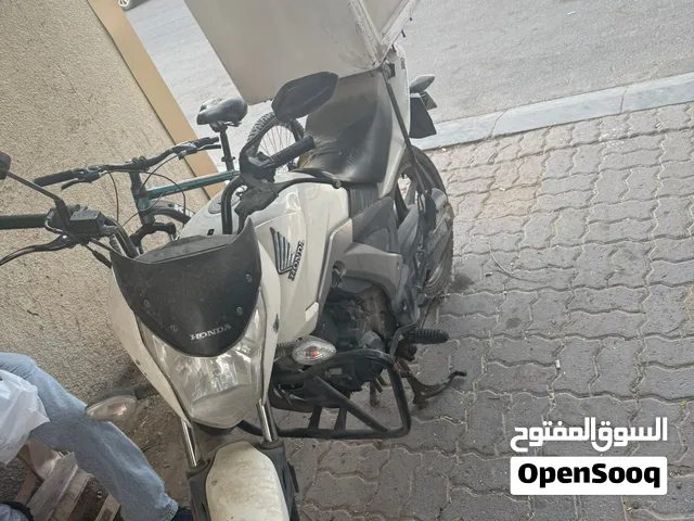هوندا دراجة توصيل الطلبات 2019  Ownership and insurance expired  2019 Honda delivery motorcycles