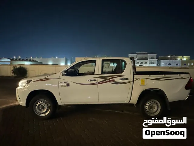 هايلوكس نظيف