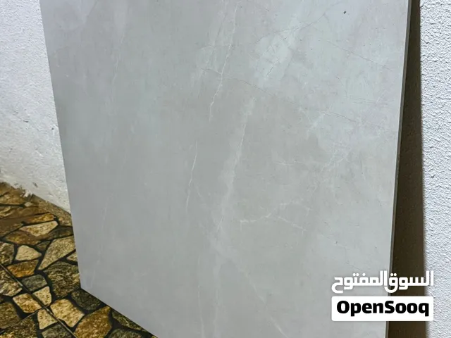 بورسلان اسباني درجه اولة مقاس 100\100