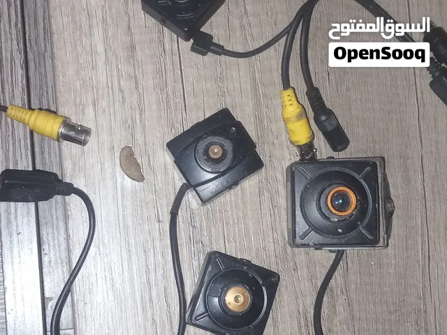 يوجد شراواة كاميرات وسماعات وبطاريه لدش وبطاريات للمغسله ويوجد طقمين دشات نوع إيطالي وكاله