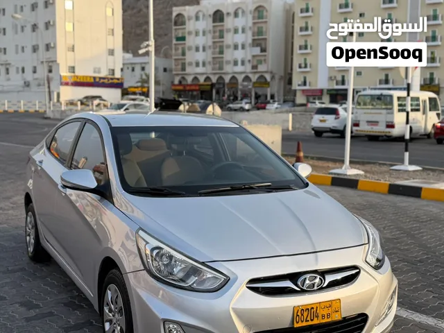Female FIRST  Owner accent 1.6cc 2017 GCC