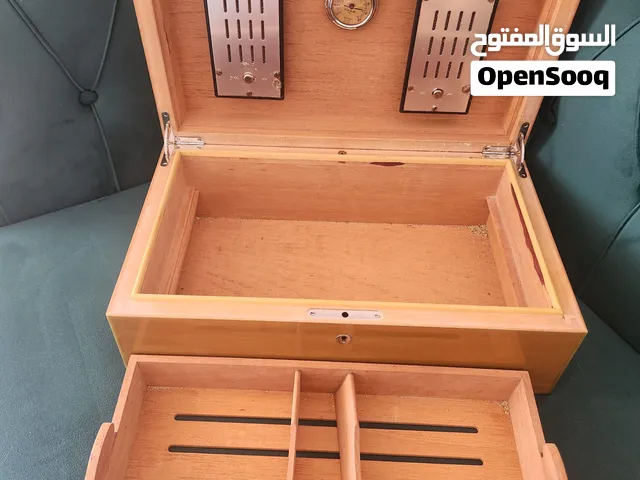 Original Elie Bleu Paris Luxury Wooden Cigar Humidor with Hygienometer