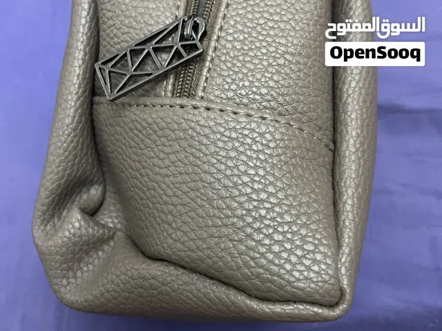 حقائب ماركة أرماني