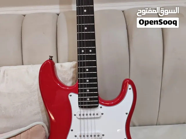 للبيع – جيتار كهربائي Squier Strat