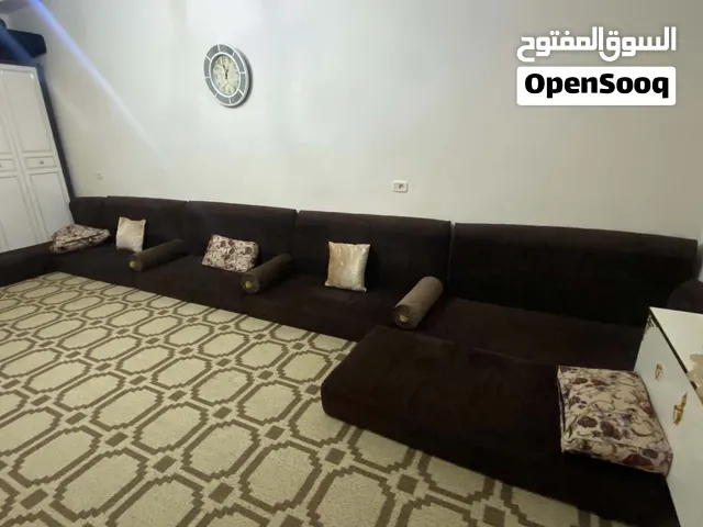 جلسة 8 منادير و8 مساند