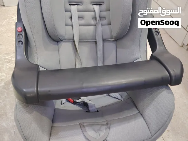 كرسي سيارة للأطفال ماركة Elite Plus بحالة ممتازة ونظيف جداً للبيع