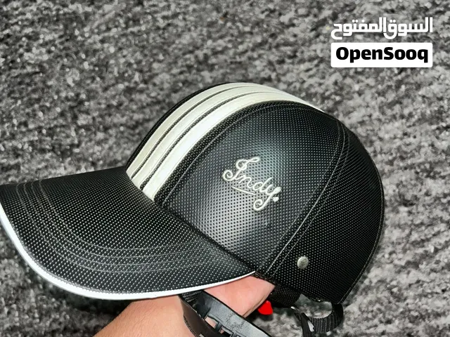 خوذة دراجه جلد طبيعي طبعا مصنوعة من الجلد وما بتمتص الحرارة أبدا فيها نظام تبريد داخلي