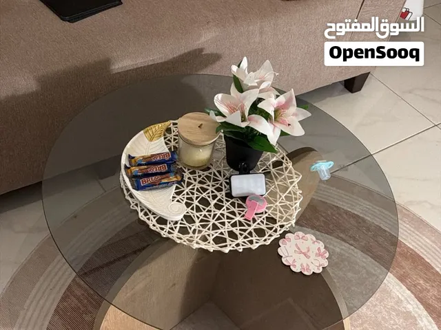 طاولة دائريه